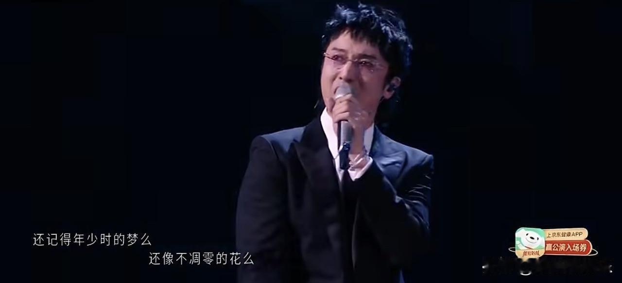 我能接受王传君已经40岁了。也能接受他很少露面。可实在没想到，他在《披