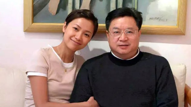 徐静蕾与父亲在一起她不结婚不要孩子父母真是急了