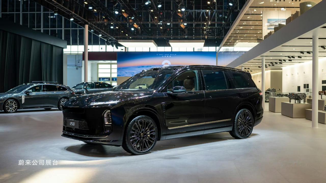 蔚来ES81月销量17645辆，蔚来ES82月销量11260辆，蔚来ES