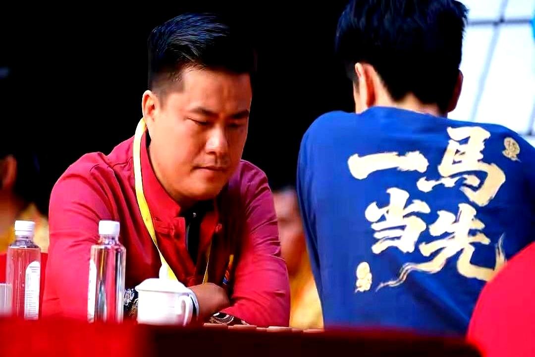 他刚把小自己十多岁的特级大师给反杀了！广州“五羊杯”象棋决赛，眼看于幼华都要