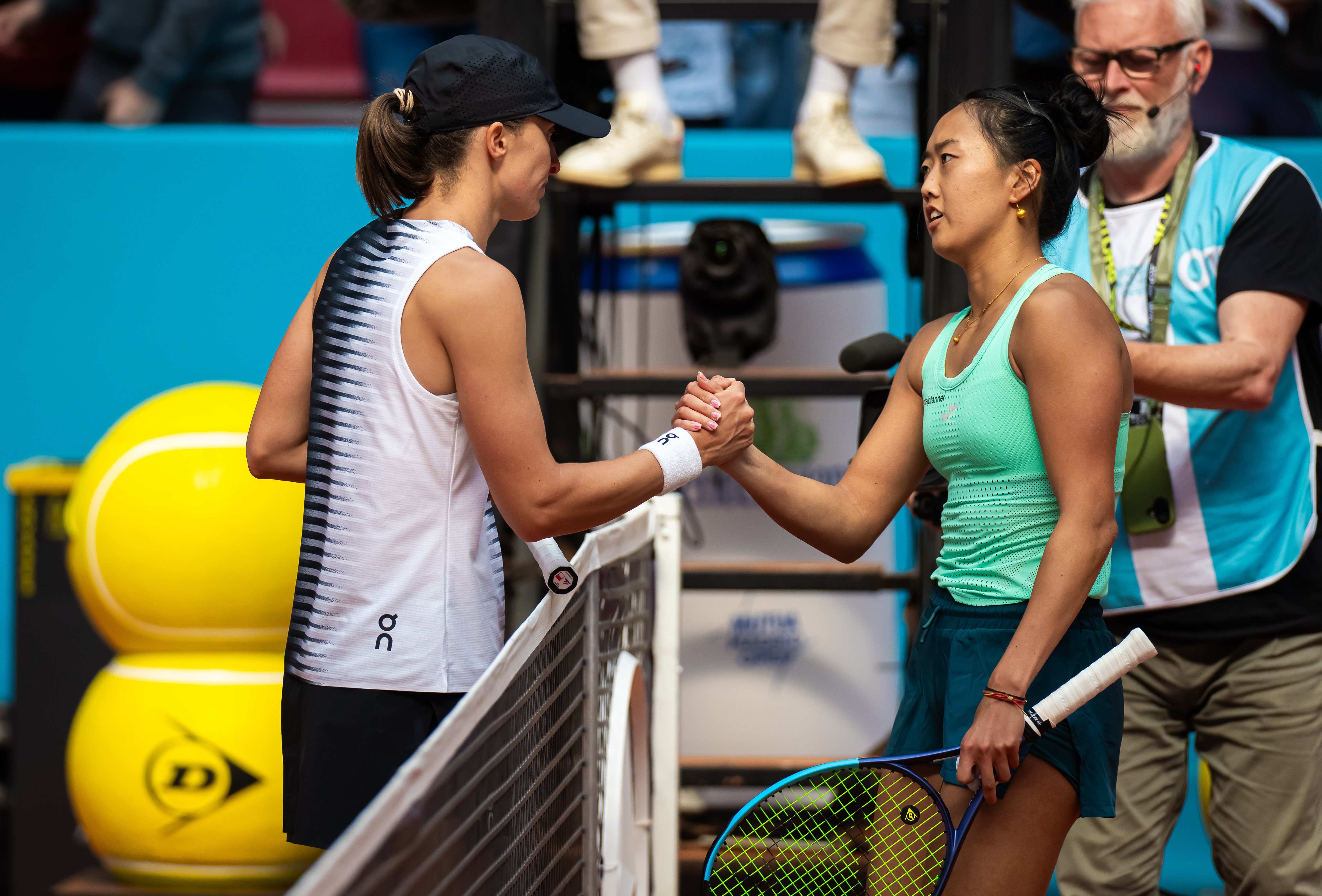 WTA1000马德里站第五日完整赛果👇萨巴伦卡6-16-4[29]克里斯