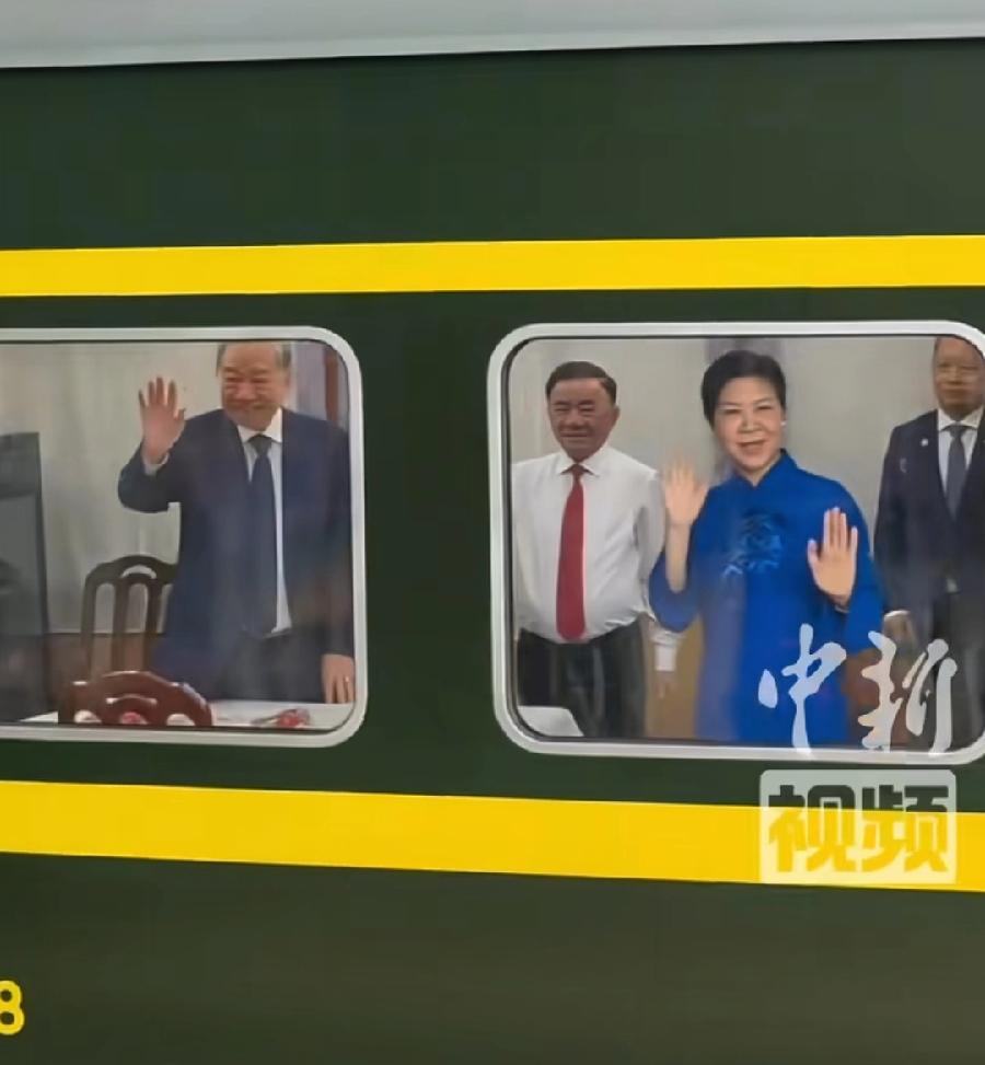 苏林广西返程，坐绿皮火车，在中国坐高铁坐习惯了，换绿皮了差距感更强了！南宁到越南