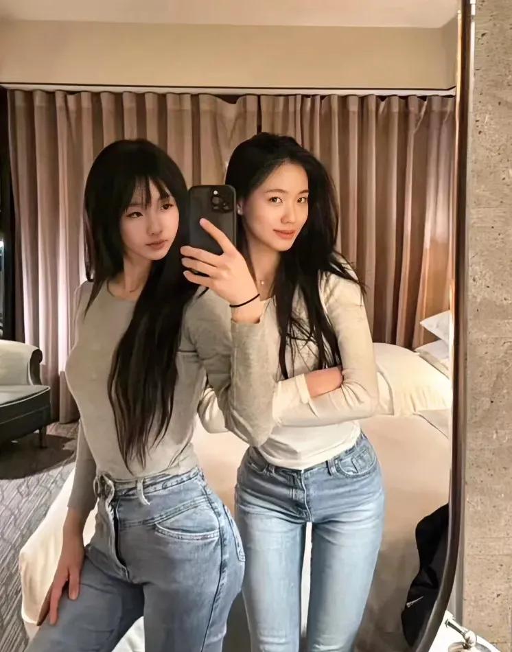 说实话，小玥玥比不上小S的女儿，自信是自身原因和环境培养出来的，小玥玥经历太多，