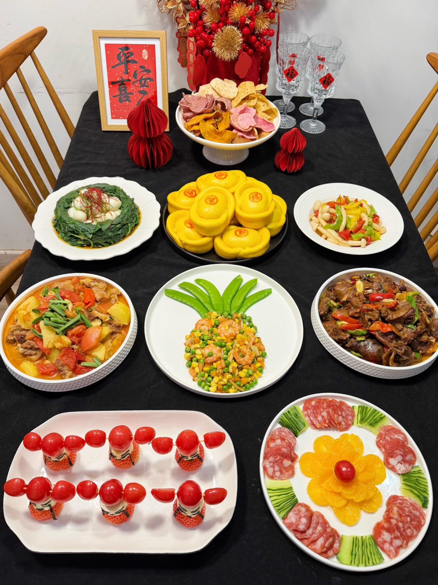 2026年夜饭菜谱，好寓意，好好吃🌹。过年就要热热闹闹的～ 饭桌上的...