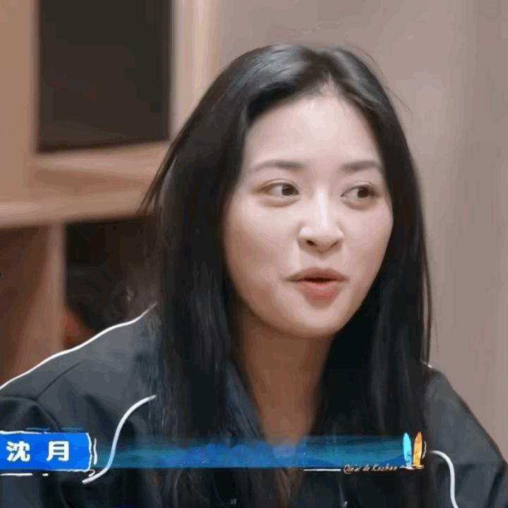 王鹤棣包场白鹿莫离王鹤棣大大方方包场，不像有些小群主理人，小群n个，个个不带你