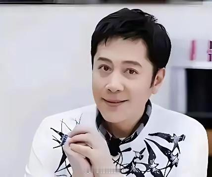 蔡国庆给亲弟弟蔡军发工资，一个月2万，发了20年，480万。条件就一个：别上班了