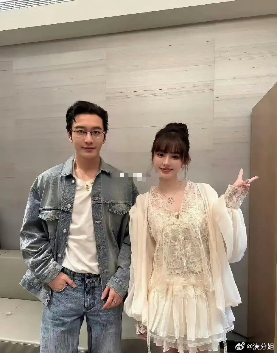 黄晓明的审美真是统一啊，一直喜欢同一个类型的女生