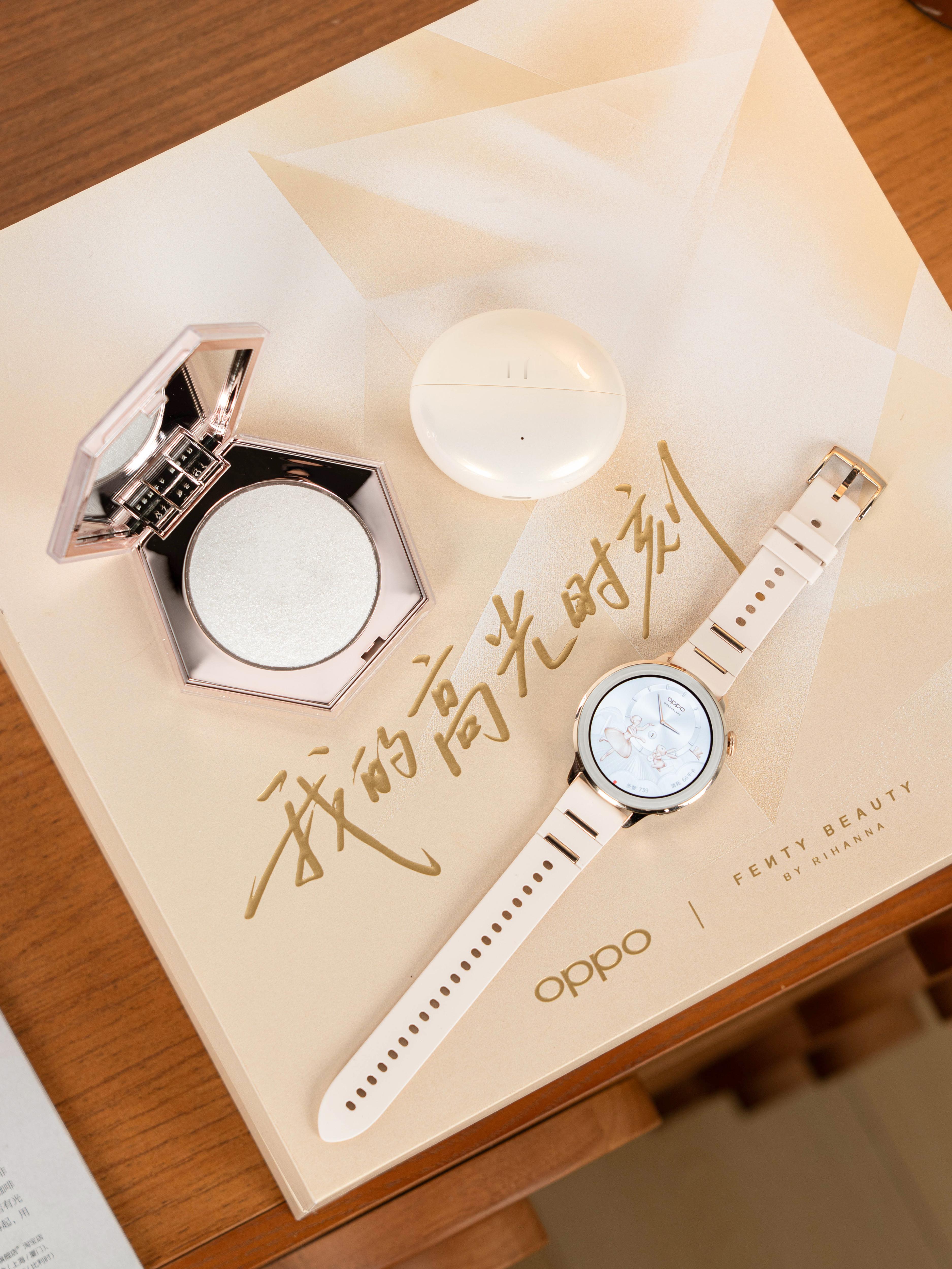 OPPO&FENTYBEAUTY这套礼盒实在太精致了，直接被拿捏尤其是这款