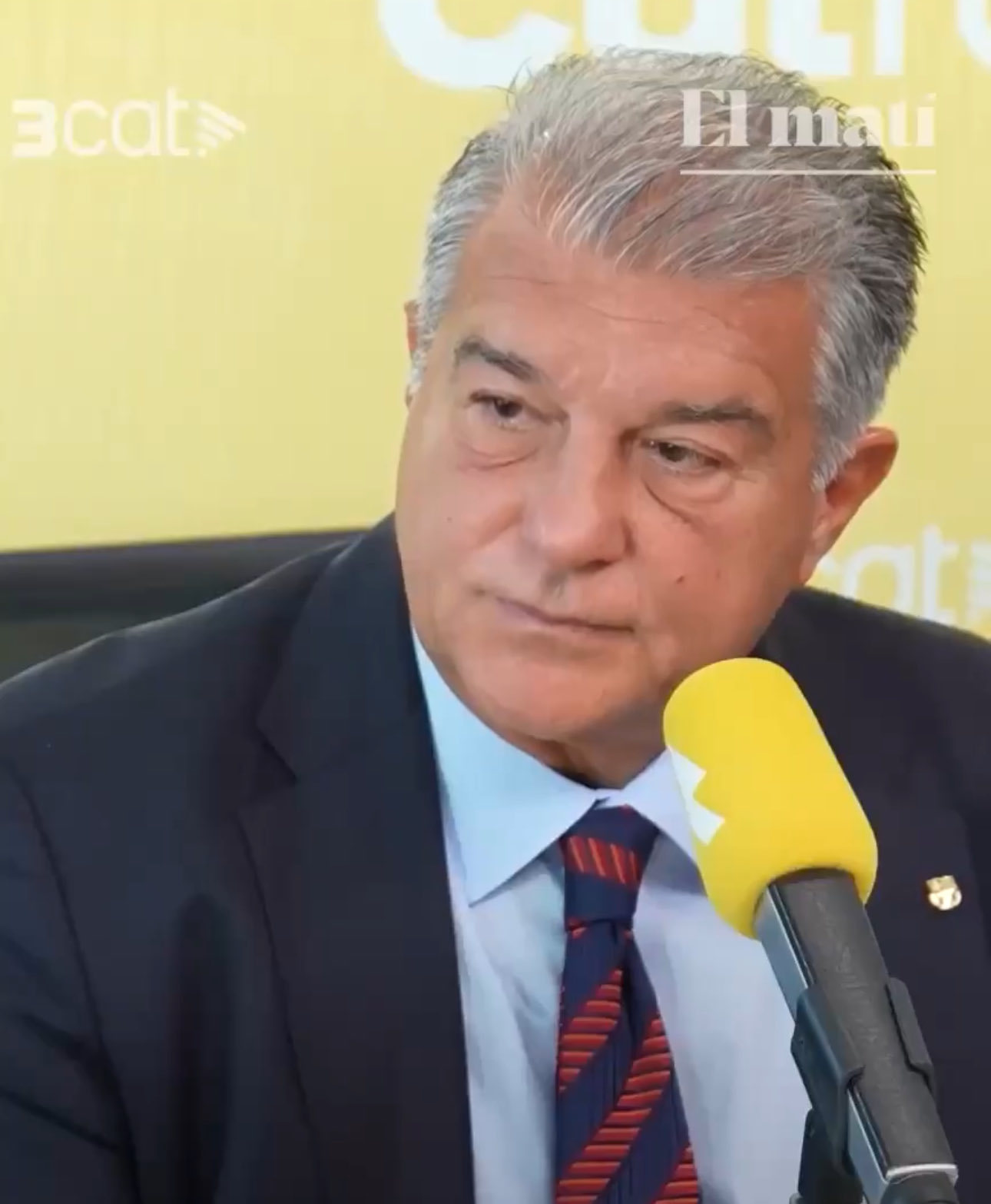 解雇哈维？拉波尔塔：事情正如我之前所说。哈维决定辞职后，又改变了立场，说他