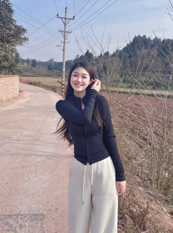 甜甜的笑容，治愈人心