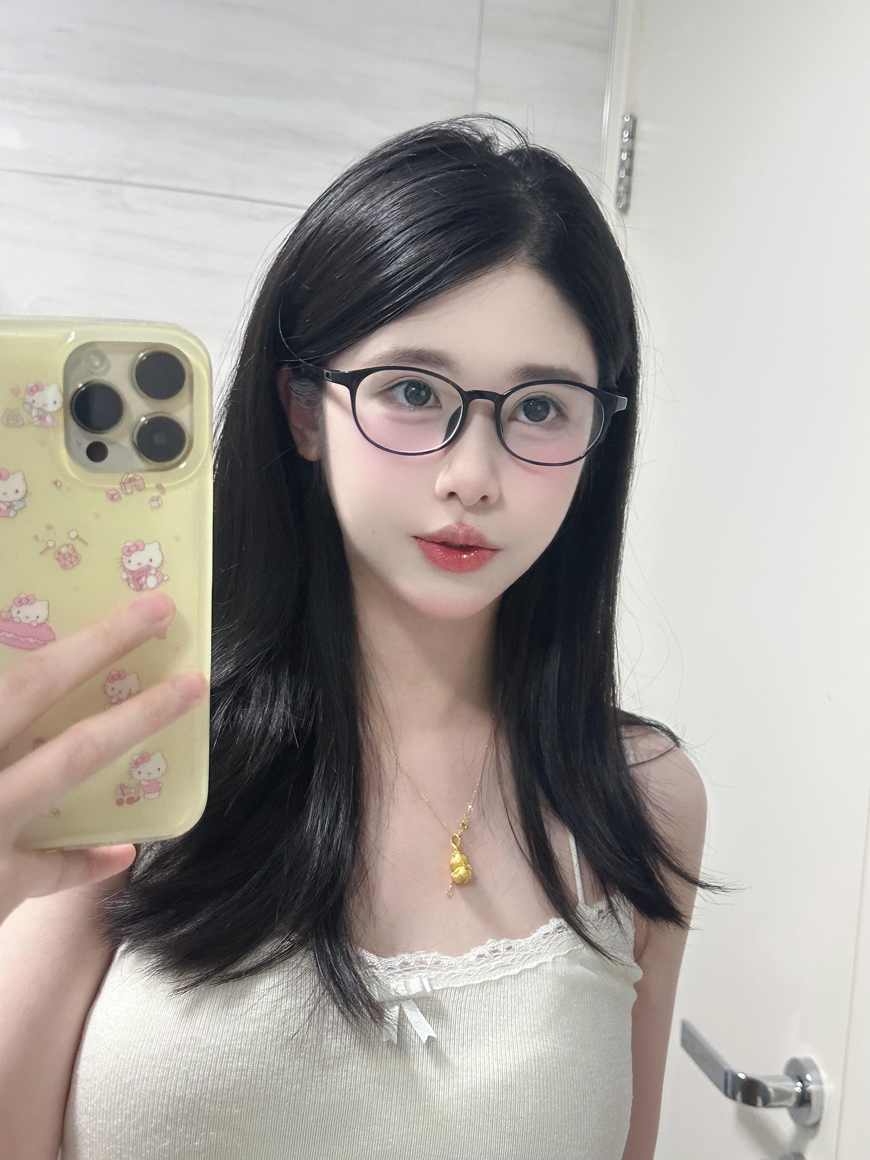 我都是装的跟我有共鸣的话你真该去医院看看了​​​
