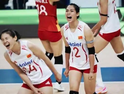 中国女排赢了，3-0完胜越南晋级四强！实力差距，中国女排连胜三局