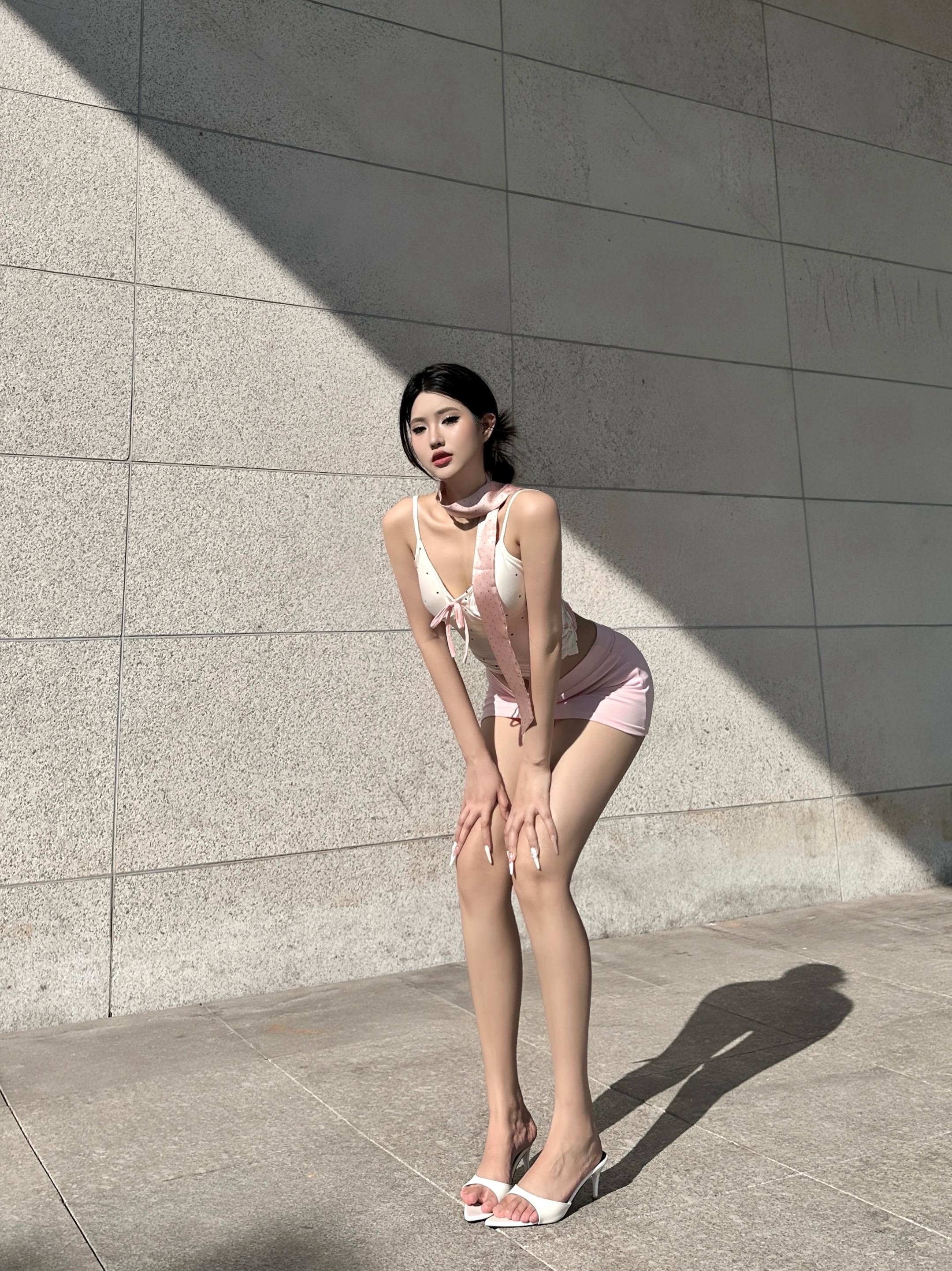 女人就应该美而自知。