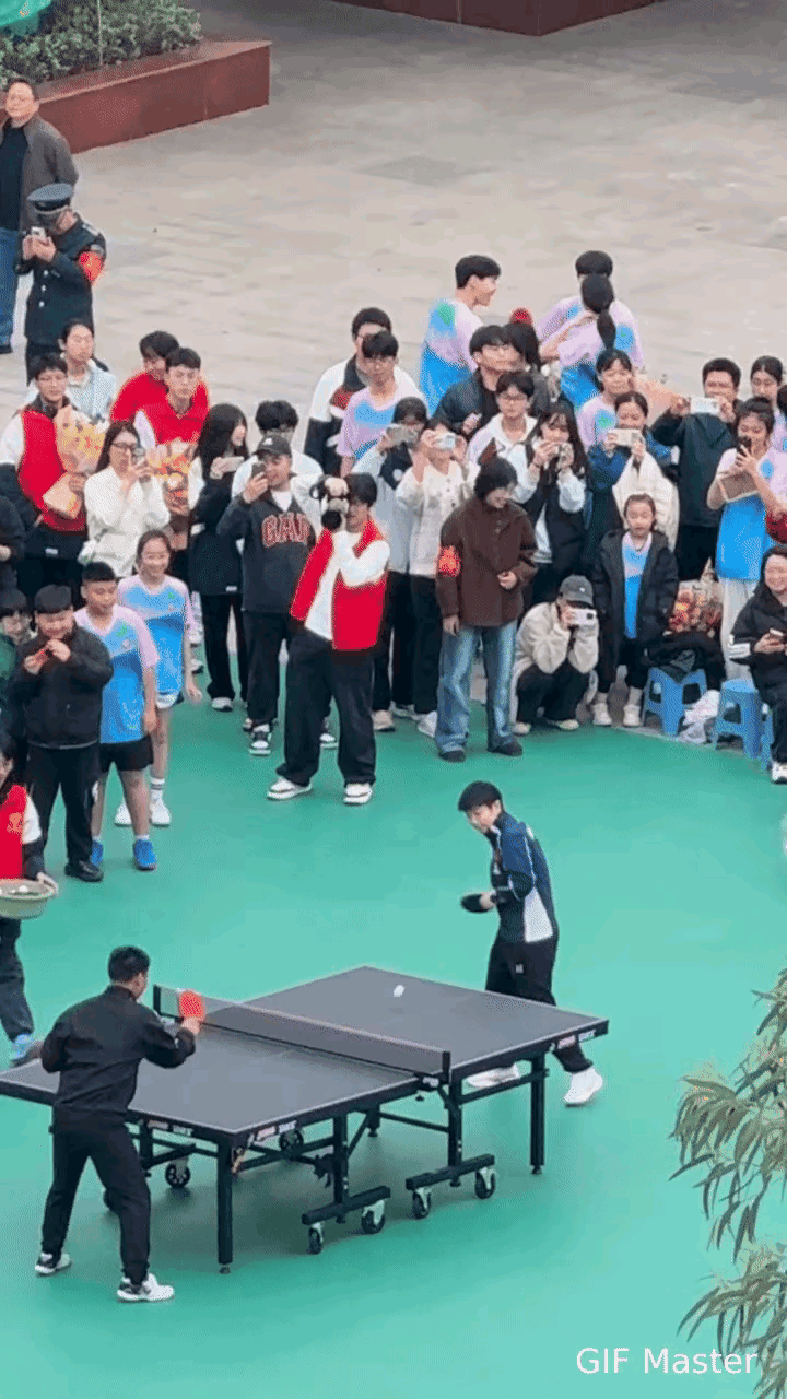 谁能想到，和莎莎对打的这位，竟然是这所学校的校长！以后也是酒桌上有谈资的人了