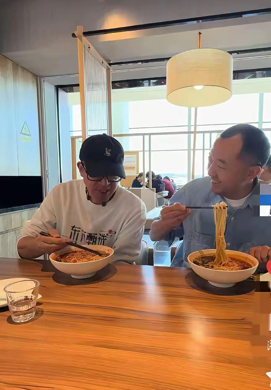 明白人其实早就看通透了，俞敏洪每年给陈行甲开出150万待遇，如今态度微妙，难免让