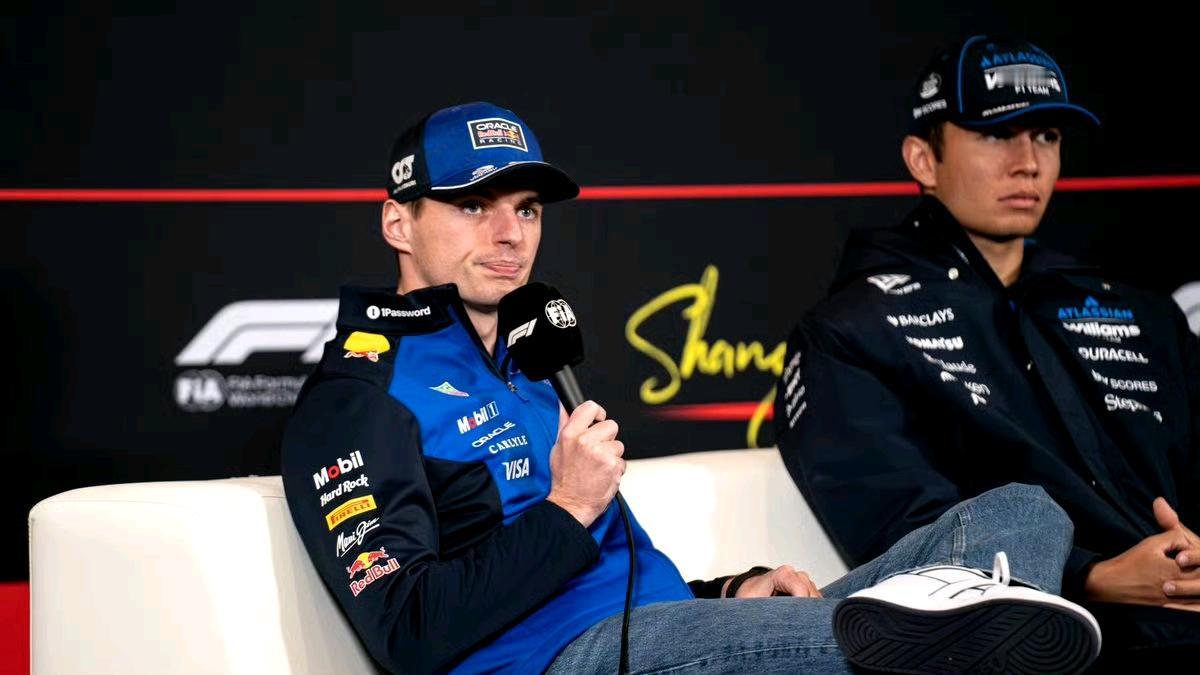 汽车人维斯塔潘初露离开F1意思，这一代赛车根本不能发挥车手的真实实力，车手应该是