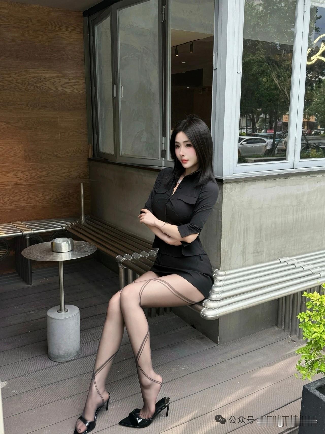 还是黑色系更显优雅和气质！