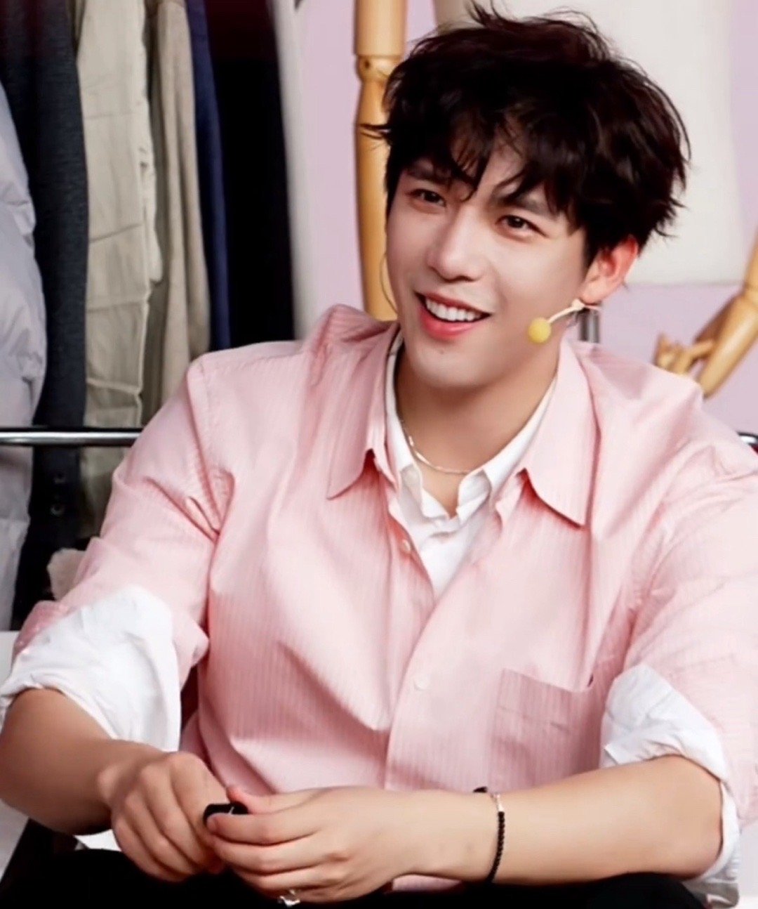 王安宇直播截图帅的哦[红脸笑]​​​