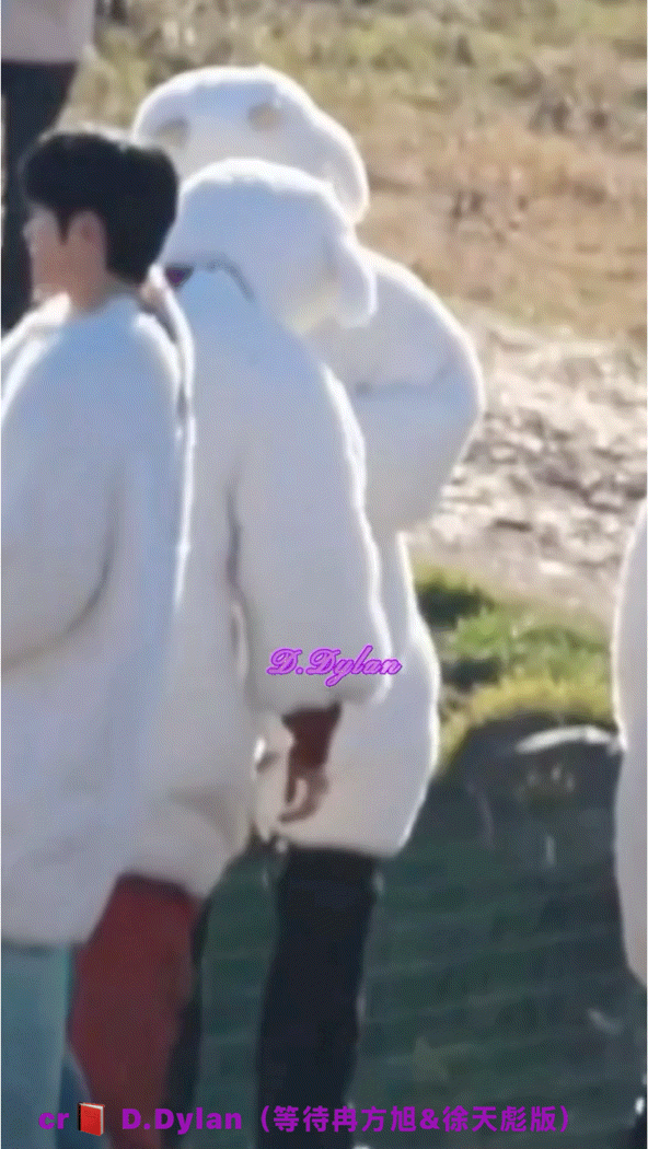 孩子长大了但又没长太大哈哈哈哈坚持拿头顶人