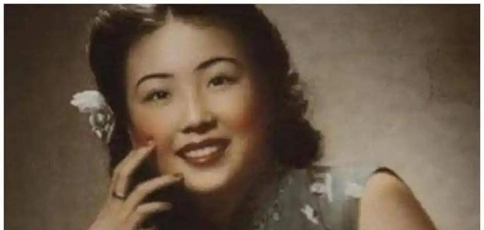 🌛“戴笠情妇！”1949年，国民党美女特工张春莲，为了保命，隐姓埋名嫁给农