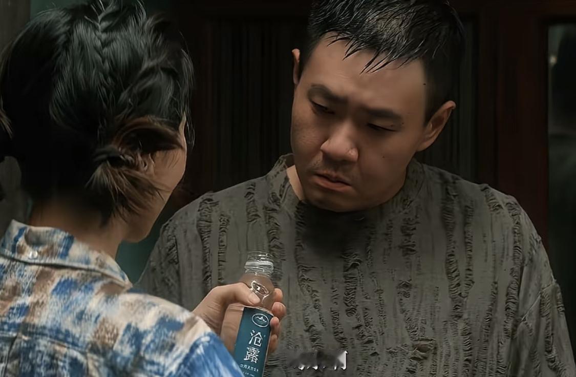 孙周交到南山猎人手里时候，已经错过了最佳治疗时间。原著中，人类被地枭咬了要一