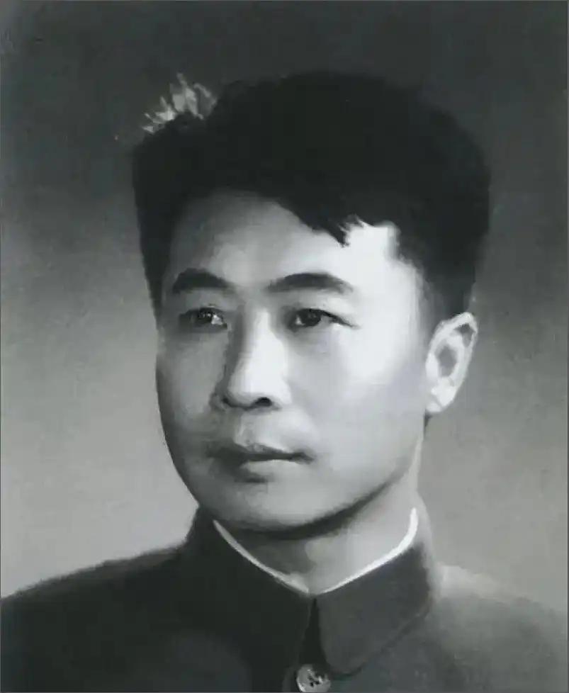 1957年，一本叫《林海雪原》的新书爆火，罗荣桓元帅看完后，一拍桌子：“这个作者