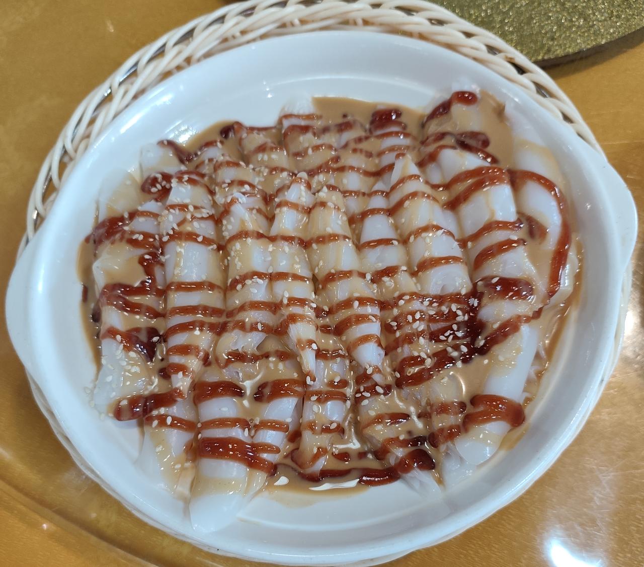 今天早上去龙门永汉镇饮早茶，5个人点了7碟，一共花了144元，人均不到30元。图