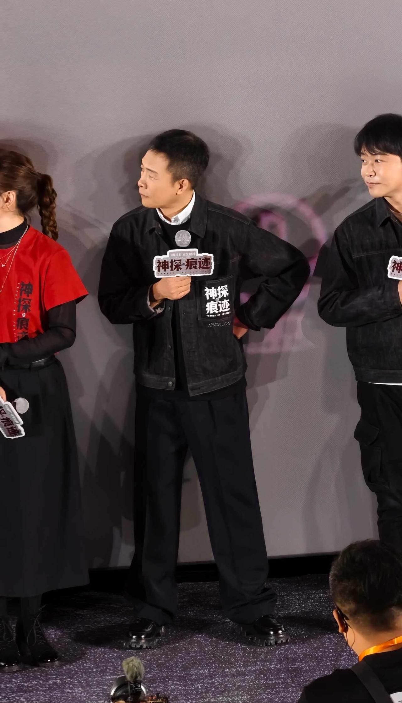 这次看你不用手机用眼睛