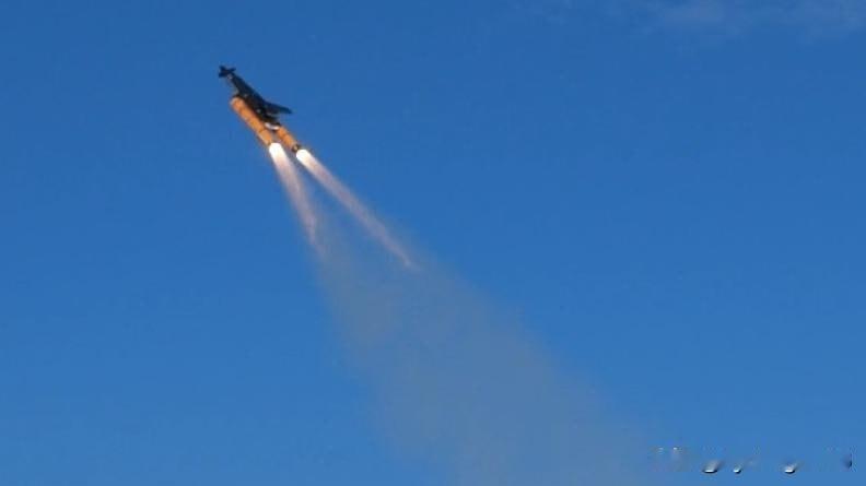 🇫🇷法国订购核常兼备型高超音速导弹6月2日，法国武装部队部下属的武器装备