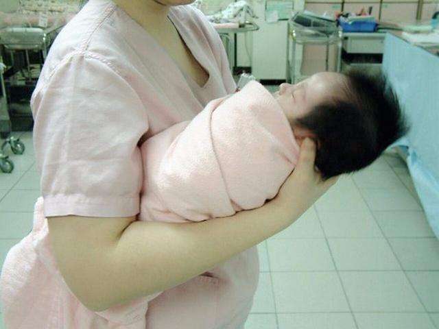 原来妇幼护士都是这么给新生儿洗澡的? 新手爸妈值得收藏!