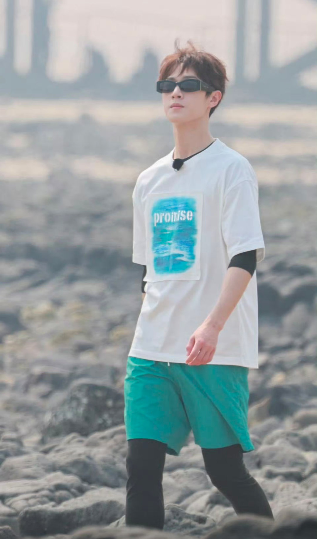 白鹿范丞丞李昀锐开窗打招呼小林录制顺利要玩的开心呀期待早日播出