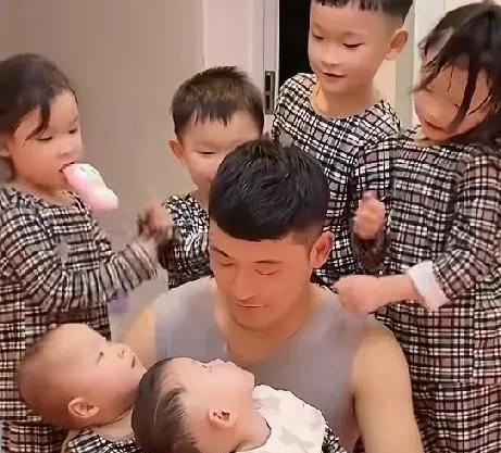 辽宁的一对夫妻于2018年结的婚，短短7年时间，已生育了3对双胞胎。第一胎是20