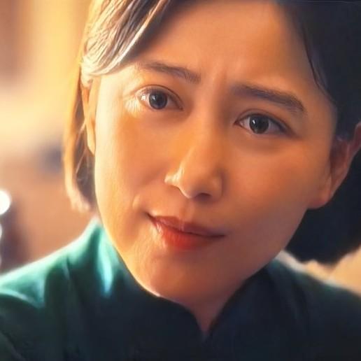 《八千里路云和月》里，抗战相持阶段汪精卫公开当汉奸，曾雪飞在田府养伤，和田家泰讨