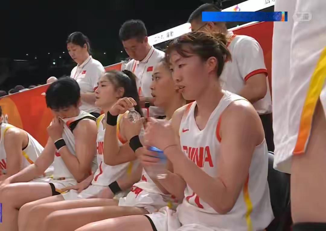 本以为中国女篮能够与日本队争夺冠军，岂料半决赛就被韩国女篮淘汰。缺少了韩旭的中