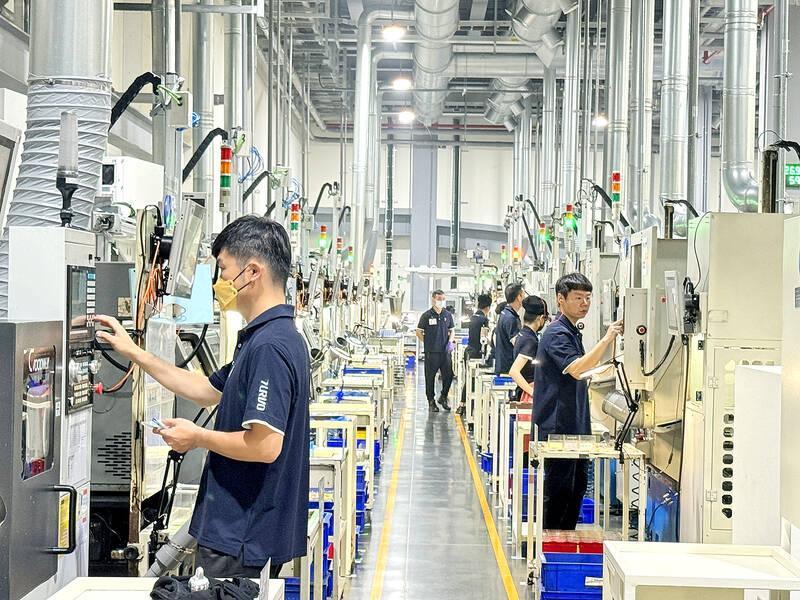 关税红利彻底消失，岛内各大工厂生意遇冷！大陆取消台湾商品关税优惠后，岛内制造业一