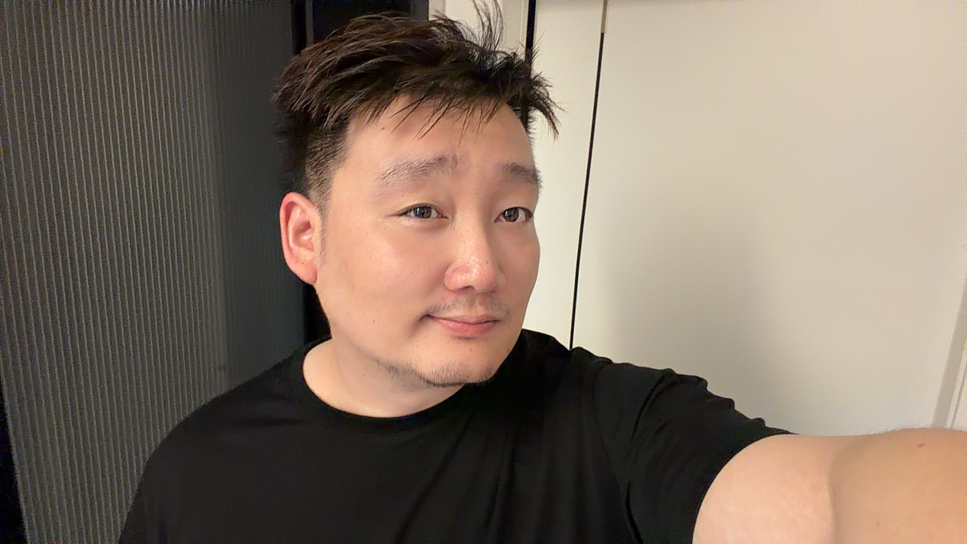 我前几天给同事修PS5（修好了，HDMI接口问题）发在微博上。后来有一个快10