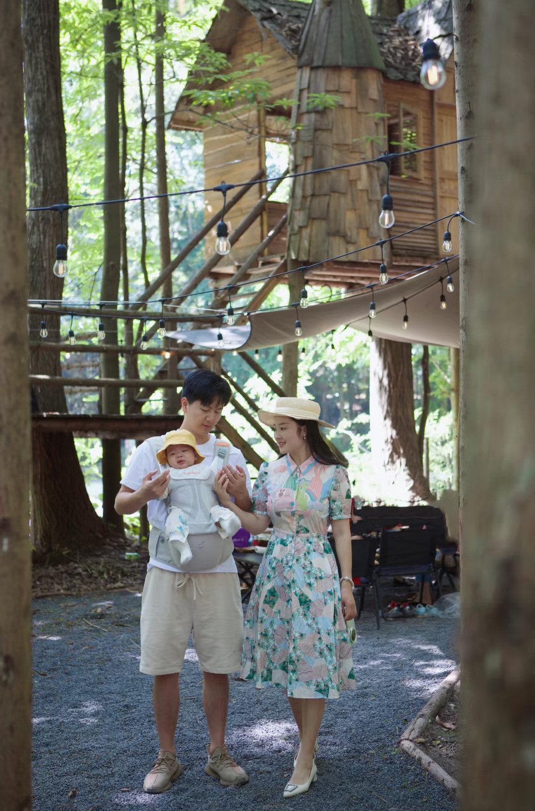 腰凳在手，说走就走！带宝宝来山里吸氧啦