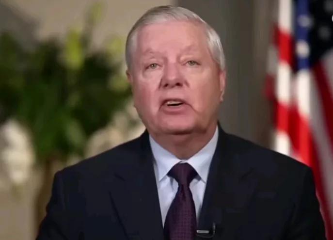 NBC报道，当地时间21日，美国共和党籍资深参议员林赛.格雷厄姆宣称，他已联合两