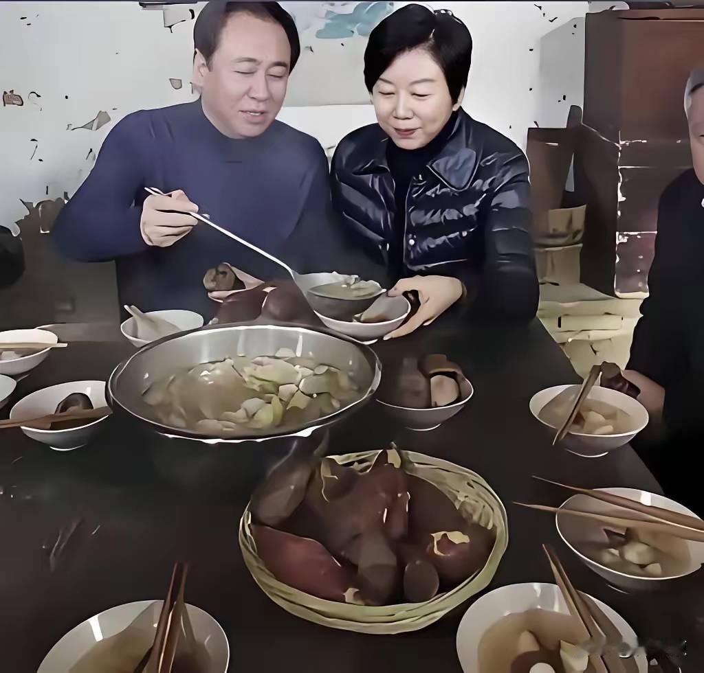 看报道说，2016年至2021年间，是许家印搞违法最厉害的那几年。而在2018年