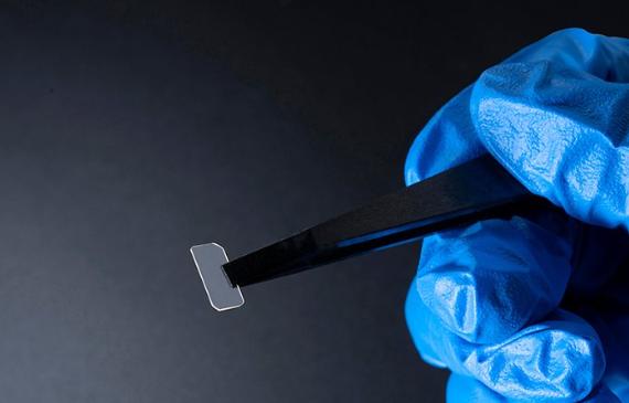 12英寸氧化镓单晶诞生，歼50雷达碾压F47至少一代，杭州某实验室里一片欢呼！