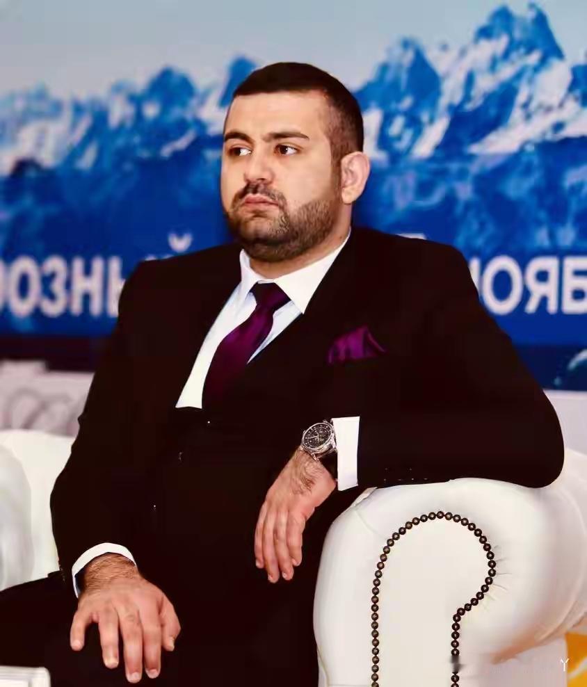 土耳其外长菲丹在接受CNN土耳其采访时，放出了一段很有分量的表态。他先很实在地说