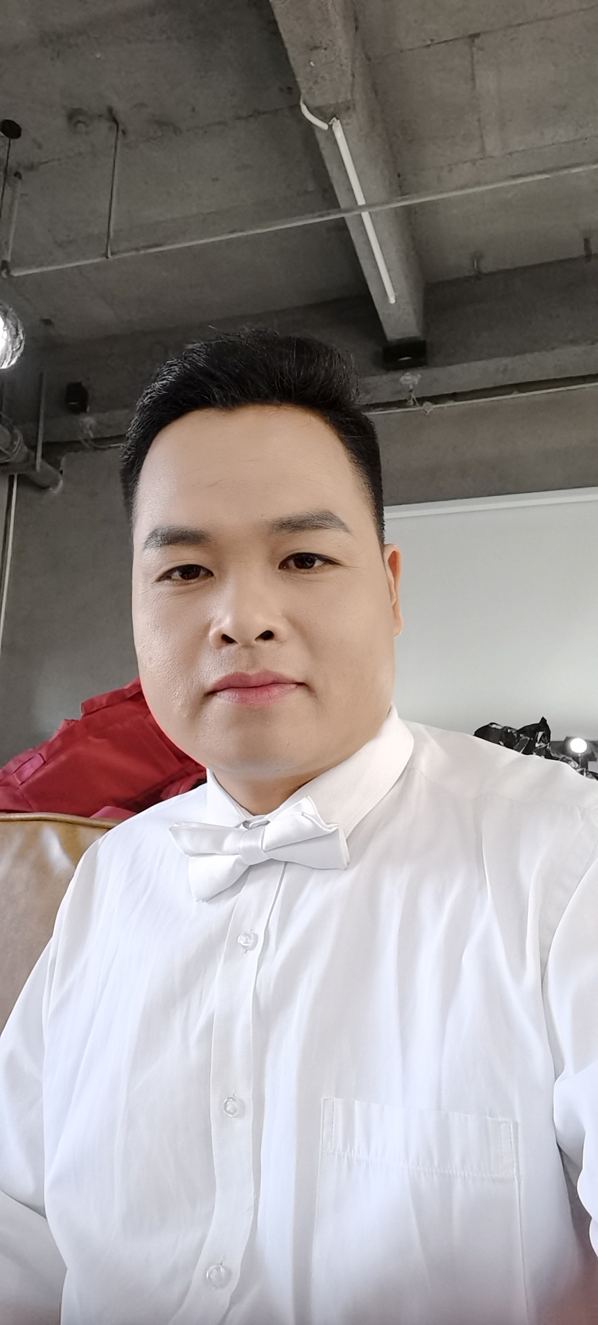 凯美瑞纯油和双擎，一年跑多少公里才值得买双擎？算透这笔账买凯美瑞，纠结纯油还是双擎，网上最多的说法就