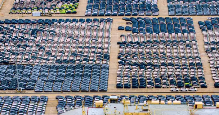 印度正悄悄调整贸易棋局, 欧美车企坐立不安, 全球供应链暗流涌动