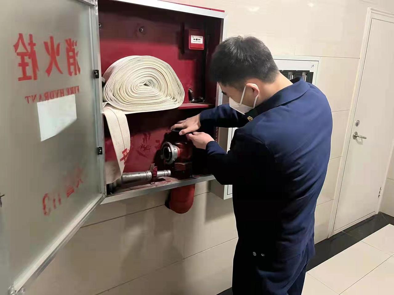 你有没有发现：我们很多人对小区物业的认知，其实从根子上就是错的。现在全网，经常