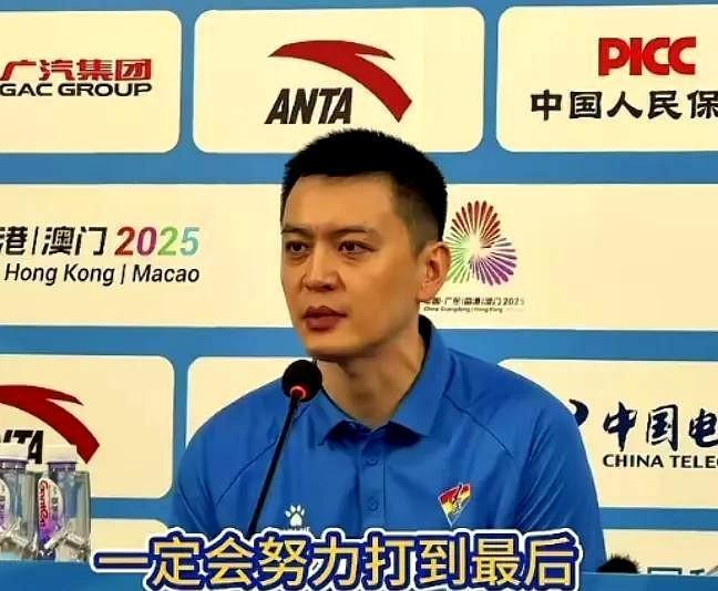 杨鸣赛后新闻发布会说，以后不会再有辽粤大战这个话题了。辽宁队现在已经没有了任何