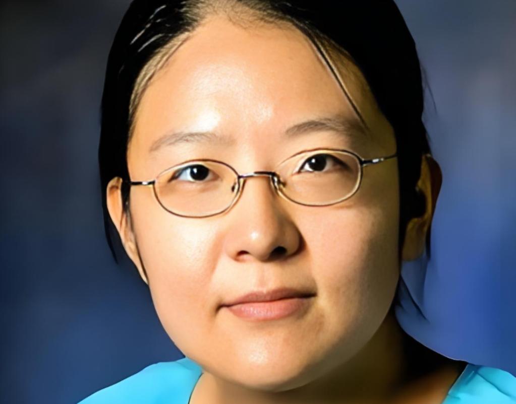 广州一女教授在985任教3年，每次课上都没几个人听，最终因考核不过惨遭辞退，万万