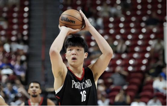 余嘉豪的“六百万”抉择：中国篮球的警钟与涅槃之路