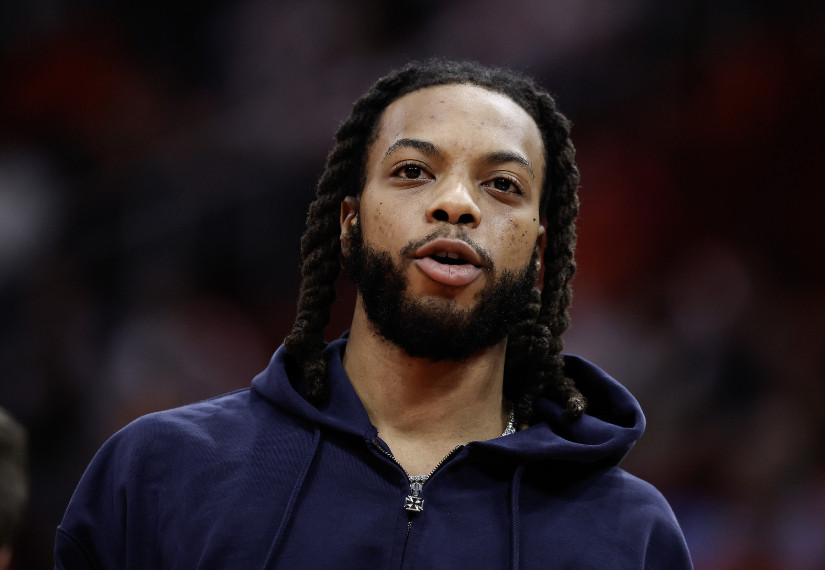 NBA常规赛，快船在主场以137-117击败鹈鹕。赛后，快船主帅泰伦·卢接受了记