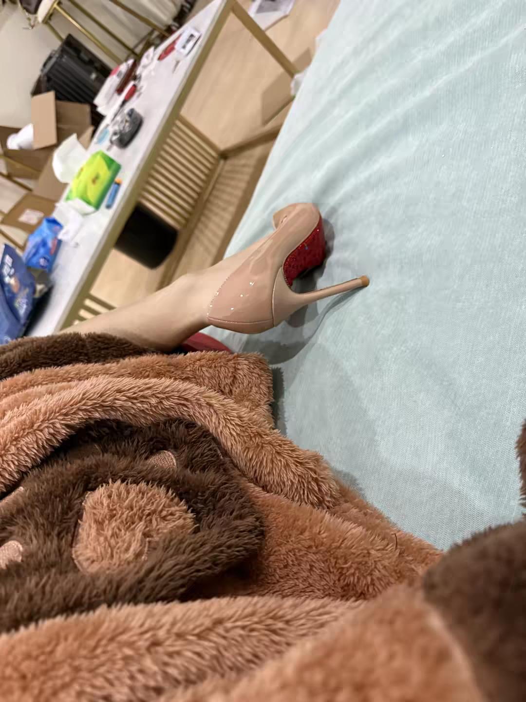 高跟鞋永远都是女孩子的最爱