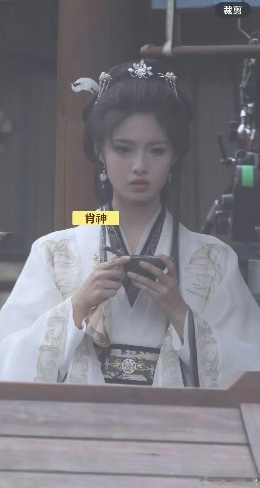 你们老说古偶得找年轻女孩来演，真演了又太幼​​​